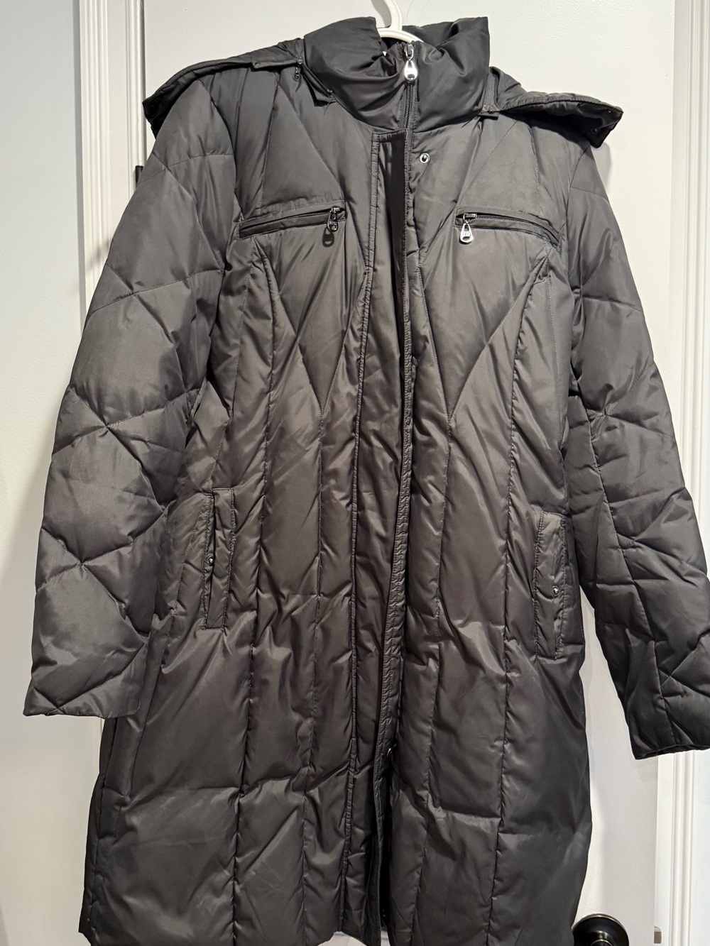Women’s Quilted Long Puffer Coat (Dark Gray)
